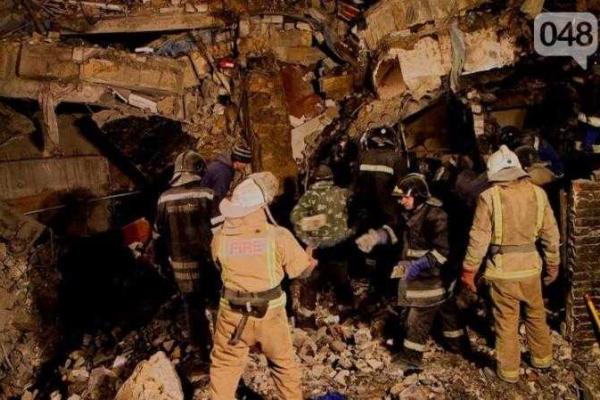 На руинах взорвавшегося дома под Одессой нашли тело мальчика 