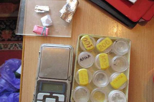 У жителя Буковины изъят арсенал оружия и наркотики