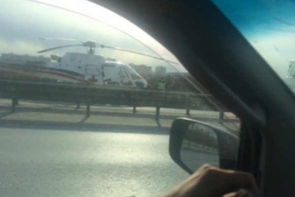 В Санкт-Петербурге вертолет протаранил грузовик В Санкт-Петербурге вертолет протаранил грузовик