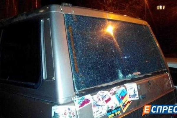 В центре Киева в машину нардепа бросили гранату