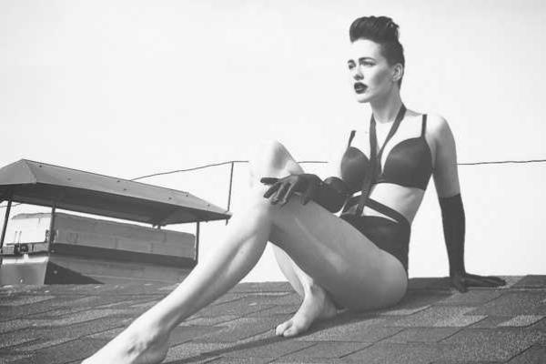 Даша Астафьева показала накачанные ножки