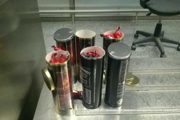 Сотрудниками пограничной службы Украины задержана партия кокаина 2 миллиона долларов 