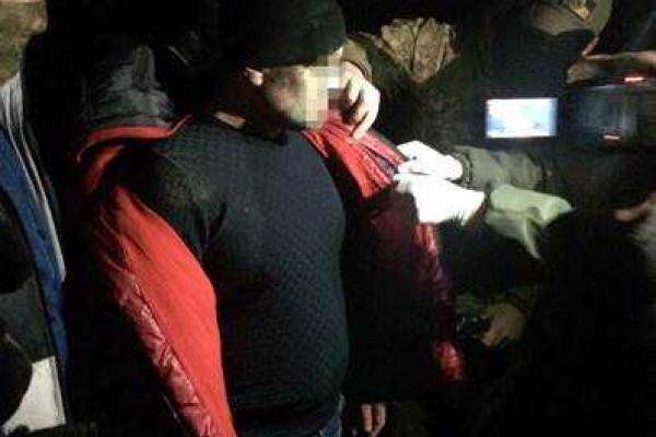 Работник одного из военкоматов Донецкой области требовал 600 долларов за освобождение от мобилизации