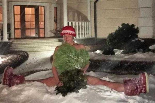 Обнаженная Волочкова сделала экстремальный шпагат на снегу