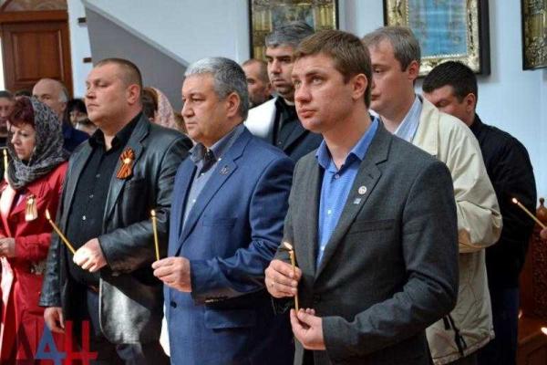 В Еленовке прошла панихида по жертвам обстрела