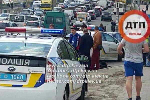 ДТП в Киеве: скутер разорвало на части ДТП в Киеве: скутер разорвало на части