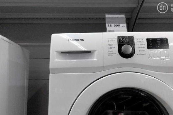 В оккупированных городах открывается сеть супермаркетов быттехники в помещениях "отжатого" "Фокстрота"