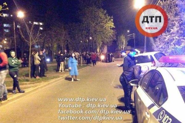 ДТП в Киеве: пьяная компания влетела в Хюндай, полиция открыла огонь