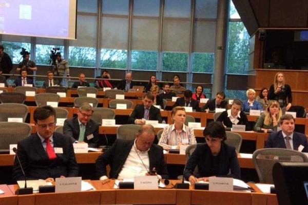 Относительно последствий референдума в Нидерландах Украина настаивает на трех "Нет", - Геращенко