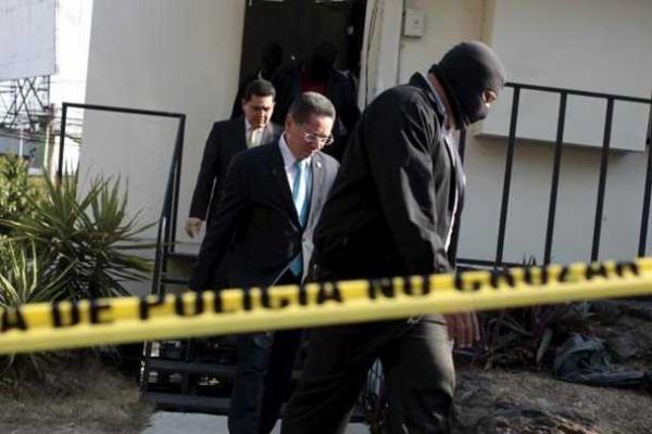 Офшорный скандал: в панамской компании прошли обыски