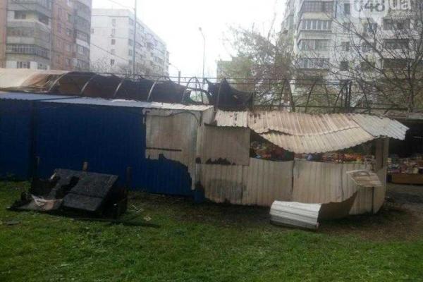 В Одессе ночью сгорел стихийный мини-рынок В Одессе ночью сгорел стихийный мини-рынок