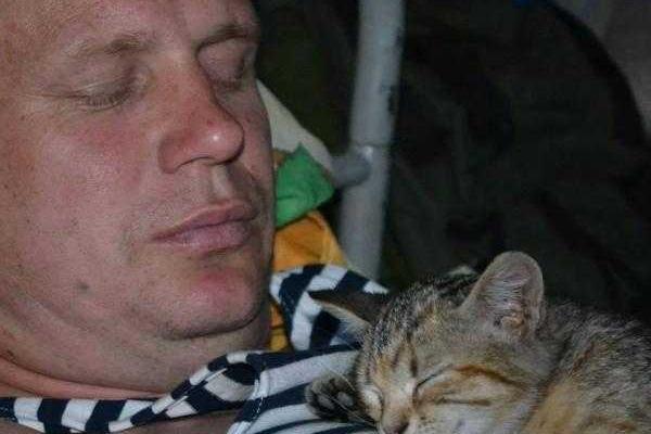 Уникальные кадры фронтовых будней: четвероногие побратимы бойцов АТО Уникальные кадры фронтовых будней: четвероногие побратимы бойцов АТО