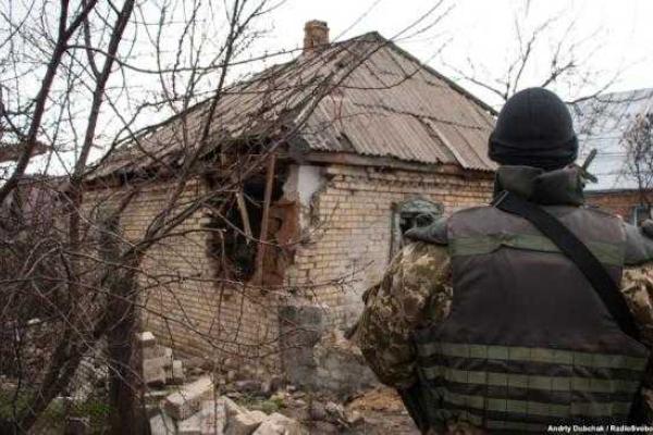 Как сейчас выглядит полуразрушенный поселок Зайцево на окраине Горловки