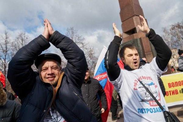 В Москве участники акции дальнобойщиков сдали полиции сторонника «ДНР»