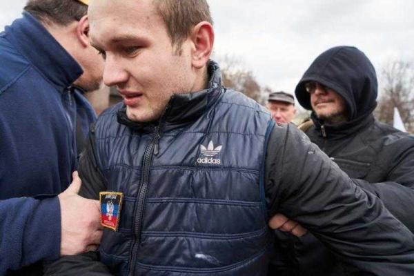 В Москве участники акции дальнобойщиков сдали полиции сторонника «ДНР»