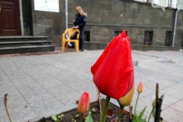 Одесские прокуроры спешно вывозят документы Одесские прокуроры спешно вывозят документы