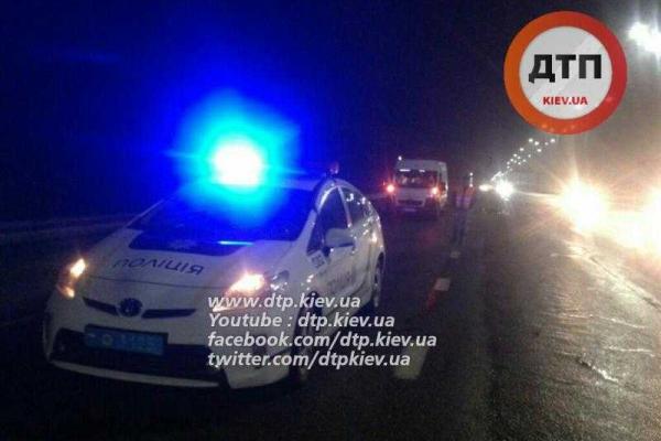 Смертельное ДТП под Киевом на Бориспольской трассе: погиб пешеход-нарушитель Смертельное ДТП под Киевом на Бориспольской трассе: погиб пешеход-нарушитель