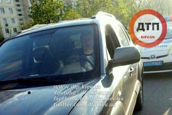 ДТП в Киеве на Оболони: у водителя Хюндай выявлена "лошадиная" доза алкоголя в крови ДТП в Киеве на Оболони: у водителя Хюндай выявлена "лошадиная" доза алкоголя в крови