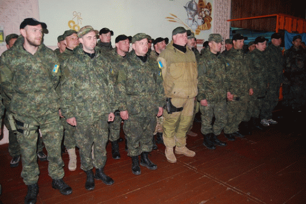 На Луганщине наградили бойцов полка "Миротворец" На Луганщине наградили бойцов полка "Миротворец"