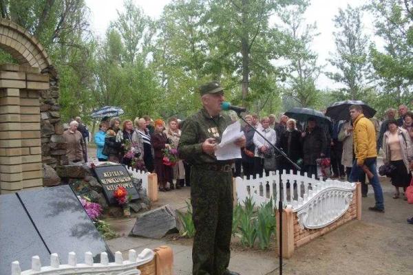 В Рубежном почтили память чернобыльцев В Рубежном почтили память чернобыльцев
