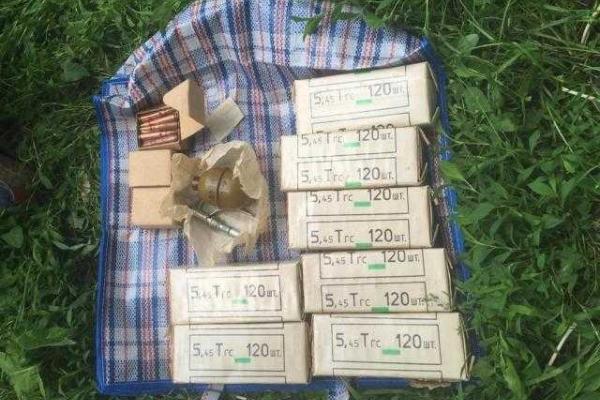 Правоохранители блокировали сбыт крупной партии оружия из зоны АТО Правоохранители блокировали сбыт крупной партии оружия из зоны АТО