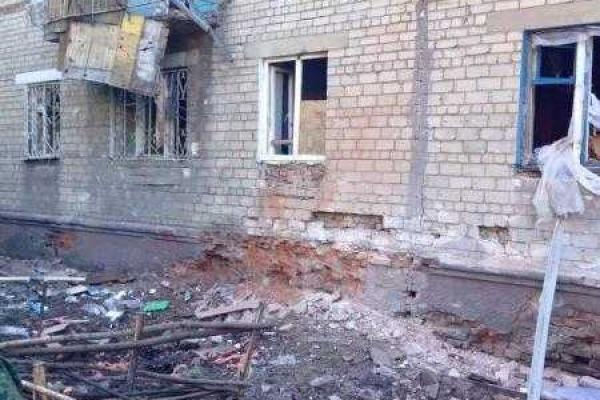 Ночной обстрел в Донецке: ранен местный житель Ночной обстрел в Донецке: ранен местный житель