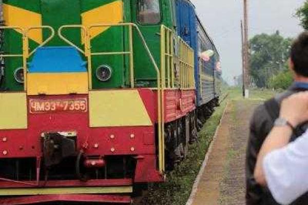 На Луганщине запустили пригородный поезд: от Станицы Луганской до Старобельска теперь можно доехать за 10 гривен