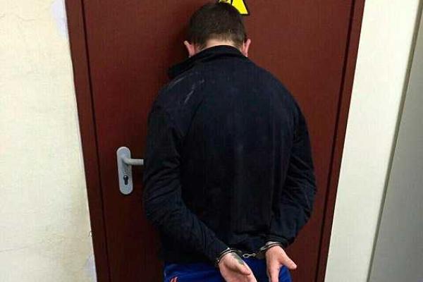 В Одессе мошенник пытался снять с чужого депозита полтора миллиона В Одессе мошенник пытался снять с чужого депозита полтора миллиона