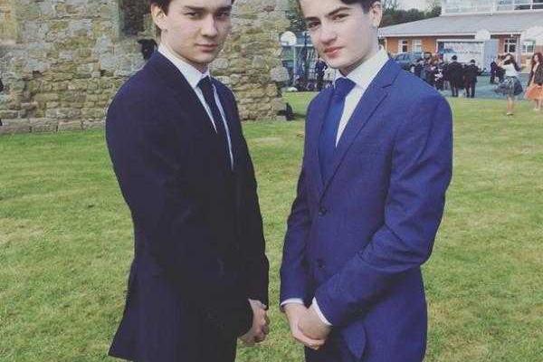 Дети Порошенко снялись для британского колледжа Дети Порошенко снялись для британского колледжа