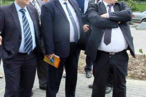 В сети высмеяли вице-премьера Розенко, которого подвела деталь одежды