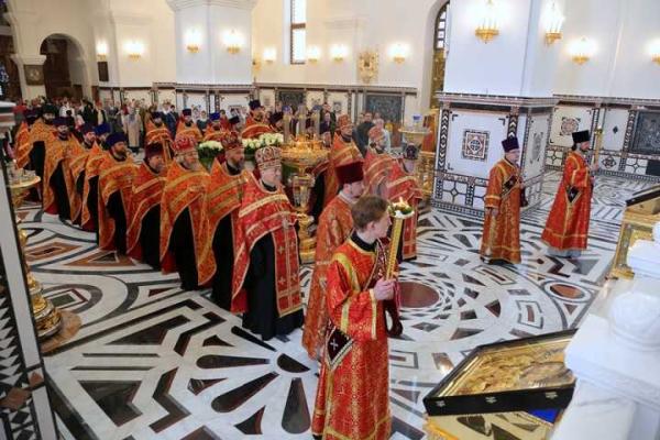 В Горловке "с размахом" отметили День труда и Пасху