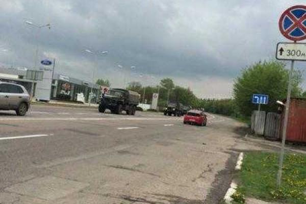 В Луганск вошла колонна российской техники