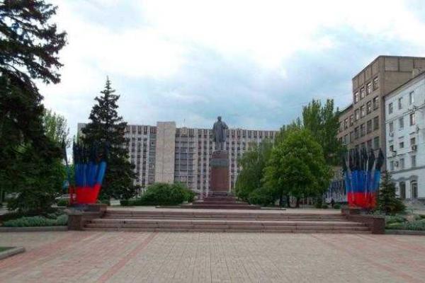 Террористы показали, как готовятся к «параду» в Донецке