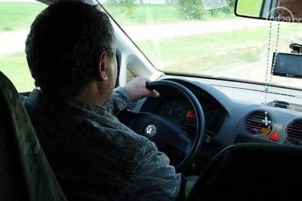 В Мариуполе капеллан подобрал попутчиков, которые его обокрали В Мариуполе капеллан подобрал попутчиков, которые его обокрали