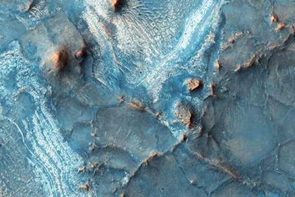 Ученые выяснили настоящий цвет Марса Ученые выяснили настоящий цвет Марса