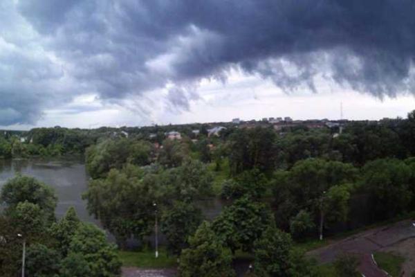 Над Черниговом сфотографировали уникальные облака Над Черниговом сфотографировали уникальные облака