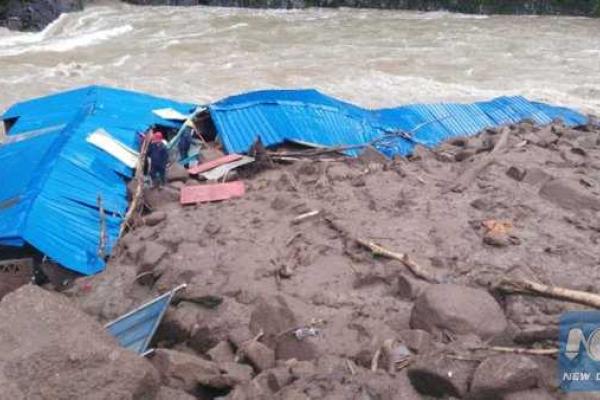 В Китае из-за обвала грунта 35 человек пропали без вести