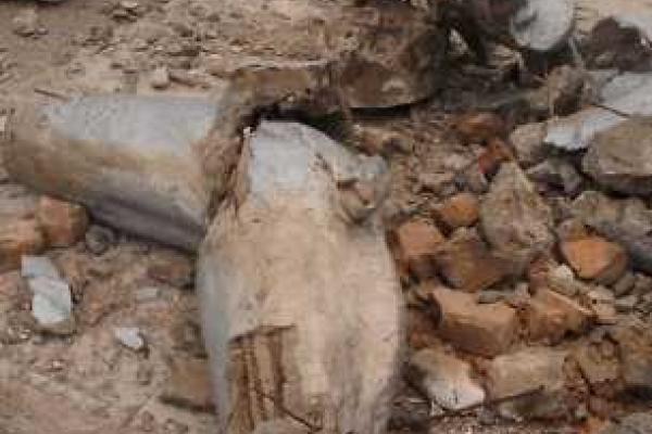 Накануне Дня Победы в России рухнул памятник советским воинам