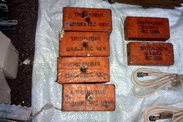 В прифронтовой Старогнатовке задержано начиненное взрывчаткой авто В прифронтовой Старогнатовке задержано начиненное взрывчаткой авто