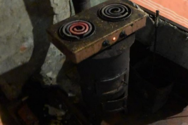 Шахтерский поселок под Горловкой превращается в руины: фоторепортаж