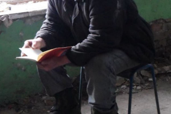 Шахтерский поселок под Горловкой превращается в руины: фоторепортаж