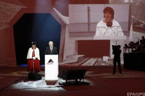 В Швейцарии открыли самый глубокий и длинный тоннель в мире В Швейцарии открыли самый глубокий и длинный тоннель в мире