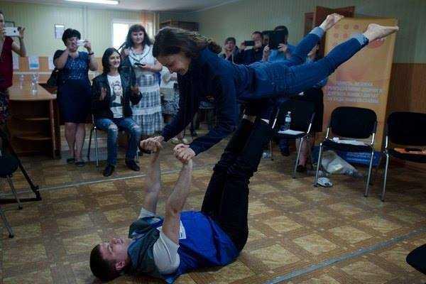 Голливудская актриса побывала на Донбассе