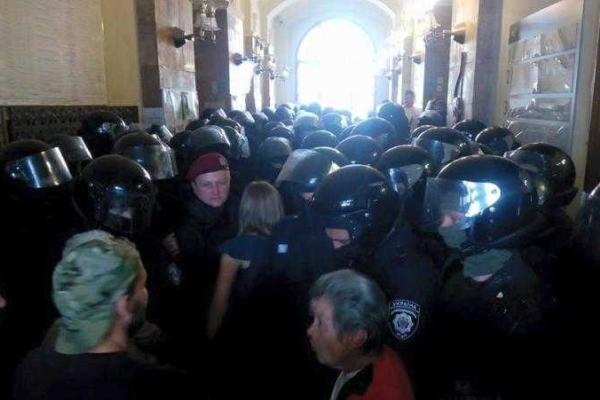 В туристическом Львове люди кричат "Ганьба", опубликованы фото и видео В туристическом Львове люди кричат "Ганьба", опубликованы фото и видео