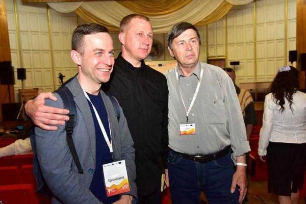 Аброськин: Нужно разделять, кто террорист, а кто оказался заложником вооруженных оккупантов