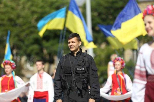 Аваков: Состоялся первый выпуск курсантов Академии МВД для Нацполиции Аваков: Состоялся первый выпуск курсантов Академии МВД для Нацполиции