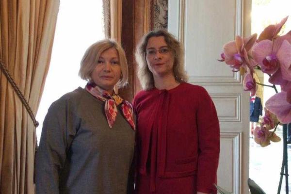 Геращенко рассказала, о чем говорили на встрече Олланд и Порошенко Геращенко рассказала, о чем говорили на встрече Олланд и Порошенко