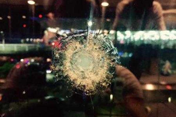 Море слез, глубочайшей истерики и полной растерянности в лицах, - очевидец теракта в Стамбуле Море слез, глубочайшей истерики и полной растерянности в лицах, - очевидец теракта в Стамбуле