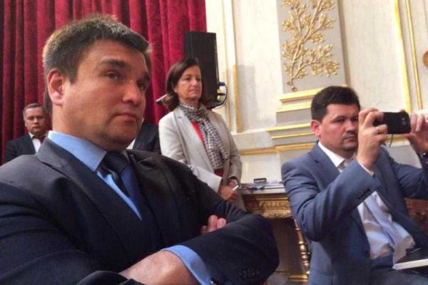 Геращенко рассказала, о чем говорили на встрече Олланд и Порошенко Геращенко рассказала, о чем говорили на встрече Олланд и Порошенко