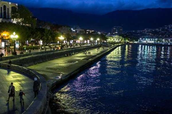 Как изменилась Ялта за 2 года оккупации Крыма Как изменилась Ялта за 2 года оккупации Крыма